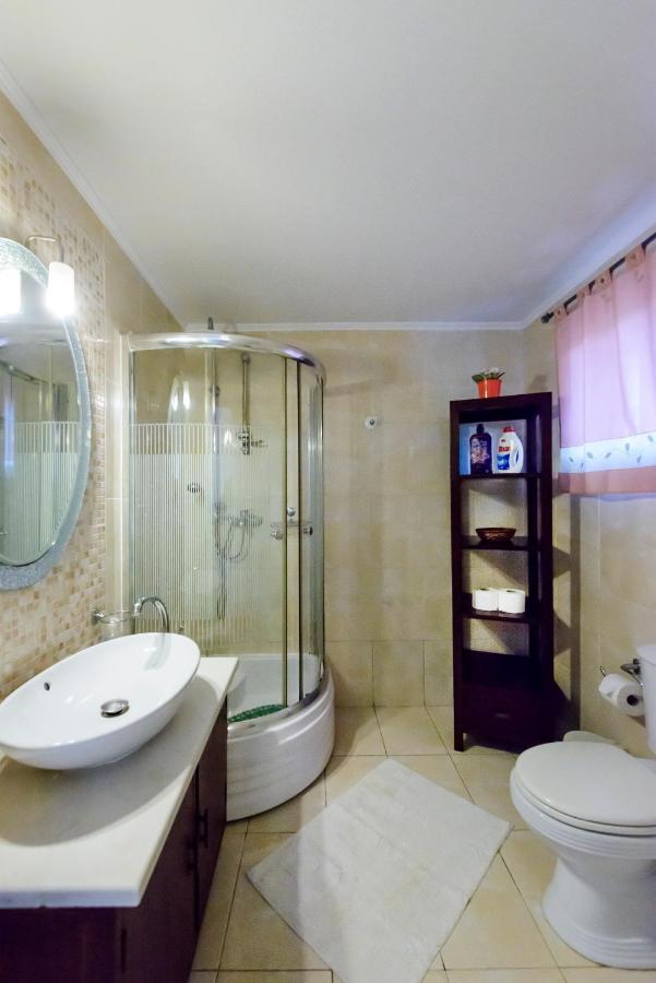 Villa Villa Maxim With Private Pool & Tennis Court Halikounas