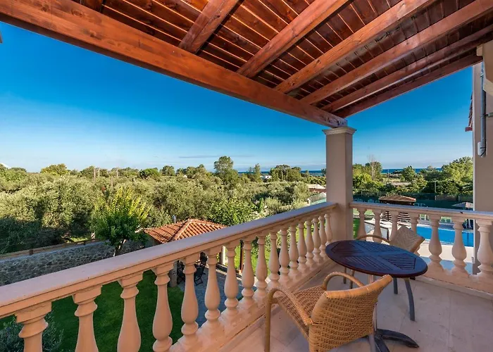 Villa Maxim With Private Pool & Tennis Court