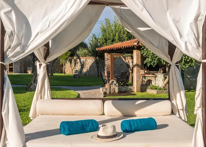 Villa Maxim With Private Pool & Tennis Court