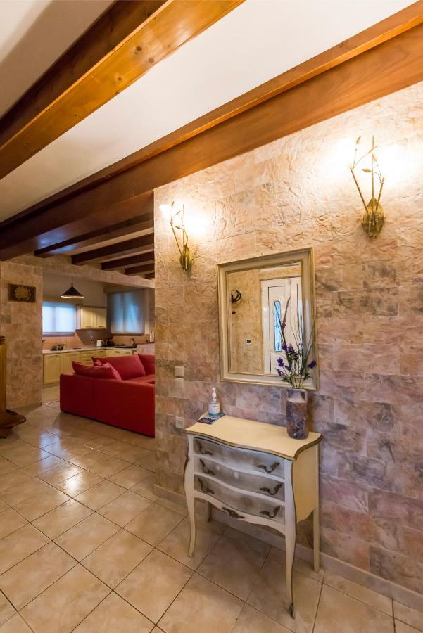 Villa Maxim With Private Pool & Tennis Court Villa Halikounas
