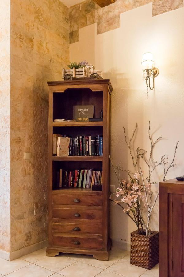 Villa Villa Maxim With Private Pool & Tennis Court Halikounas