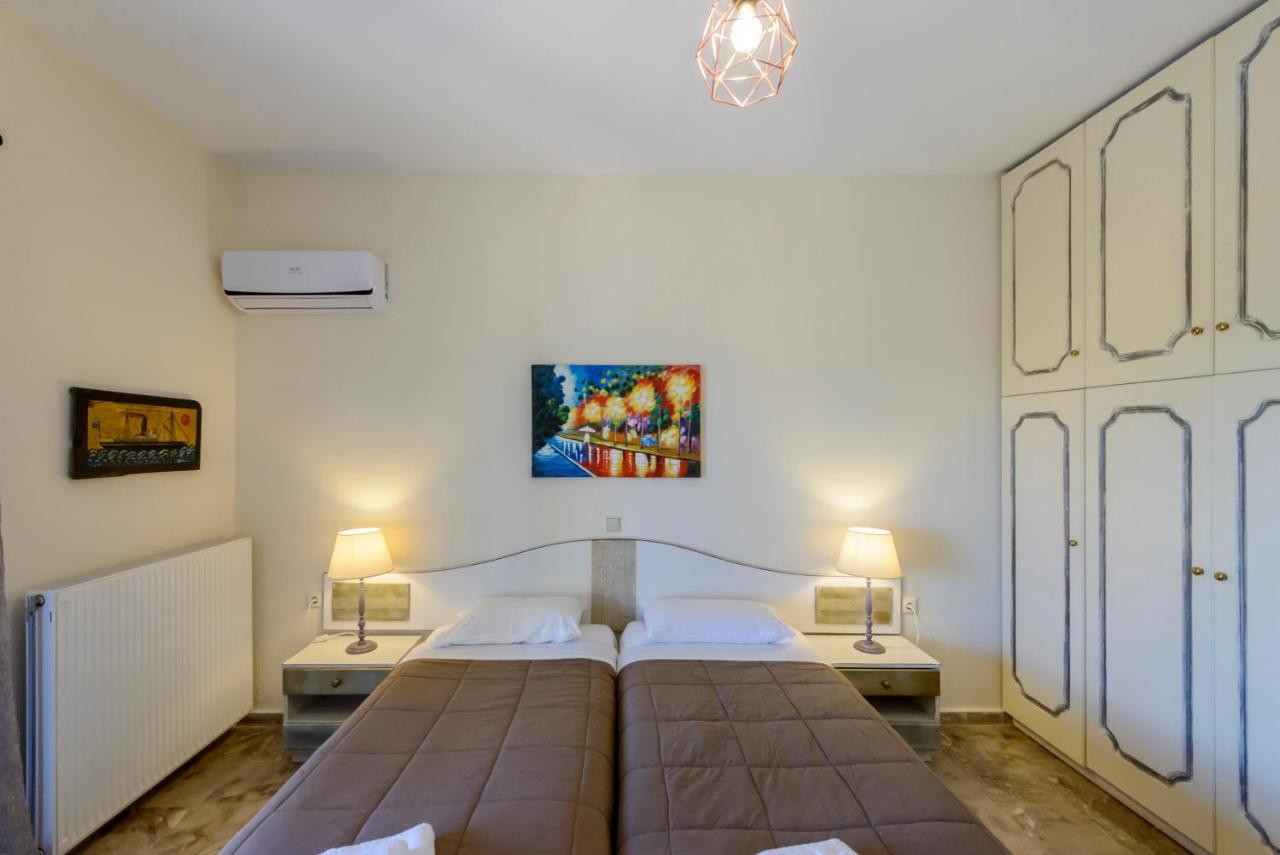 Villa Maxim With Private Pool & Tennis Court Villa Halikounas