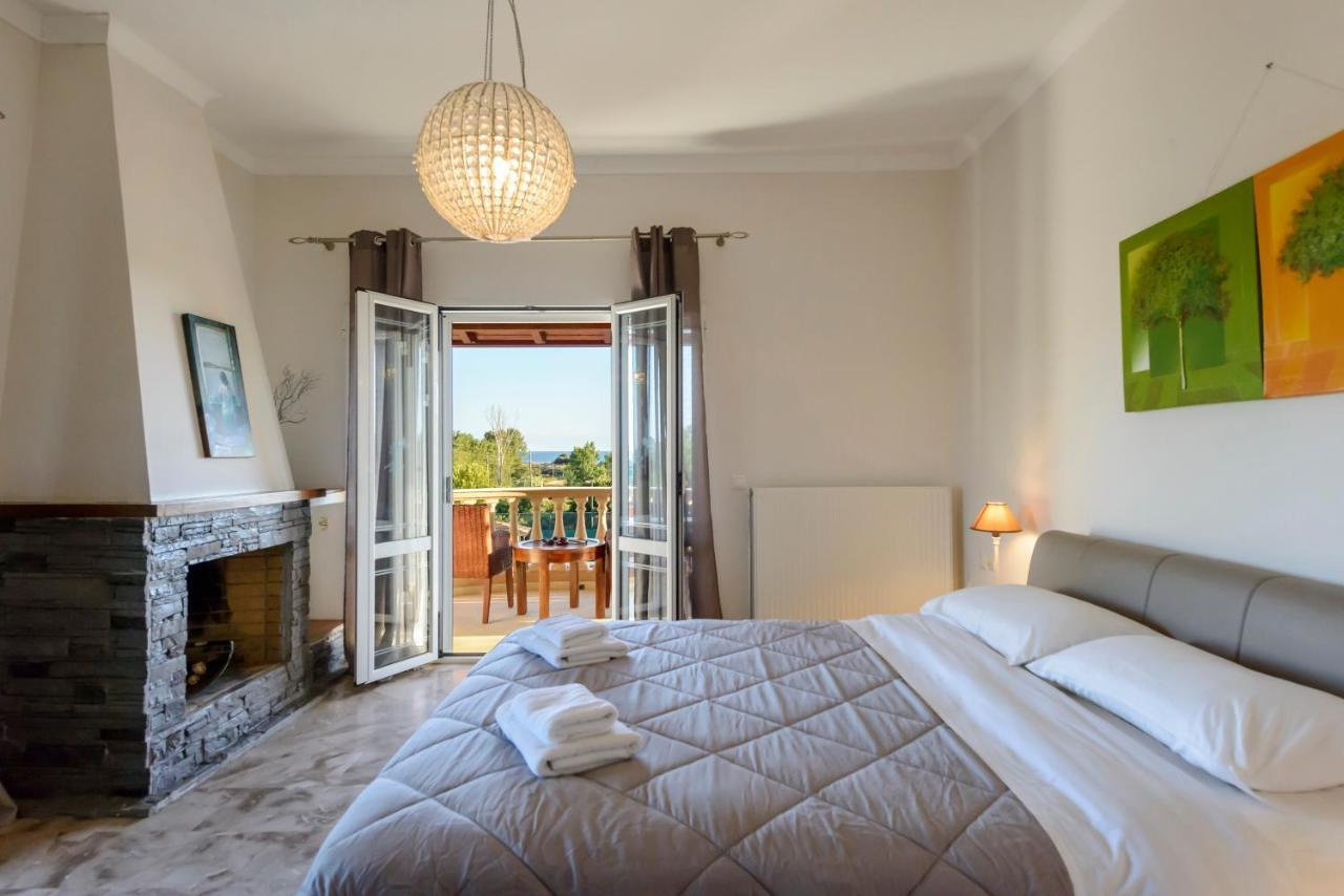 Villa Villa Maxim With Private Pool & Tennis Court Halikounas