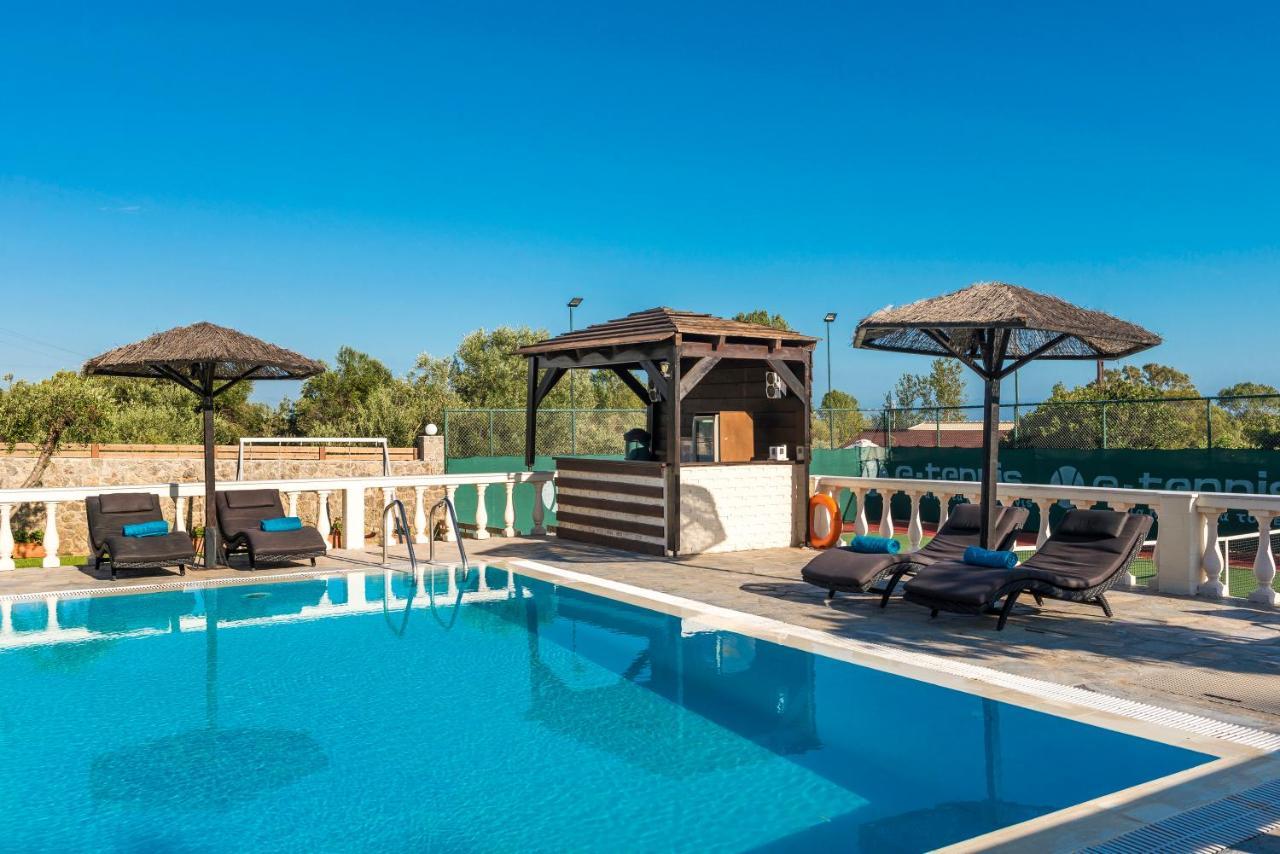 Villa Villa Maxim With Private Pool & Tennis Court *